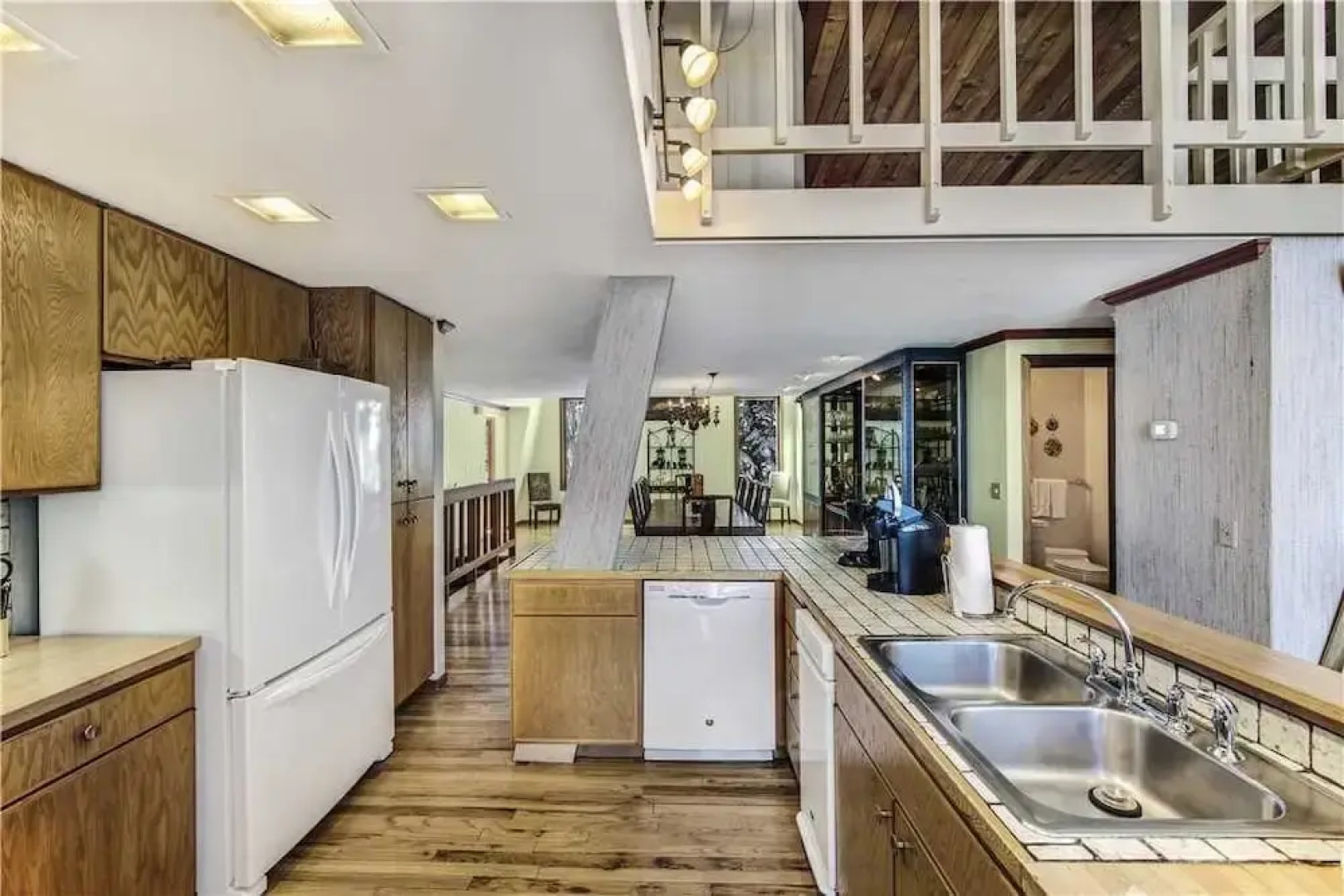 Slopeside Chalet - 6 Bedrooms Home