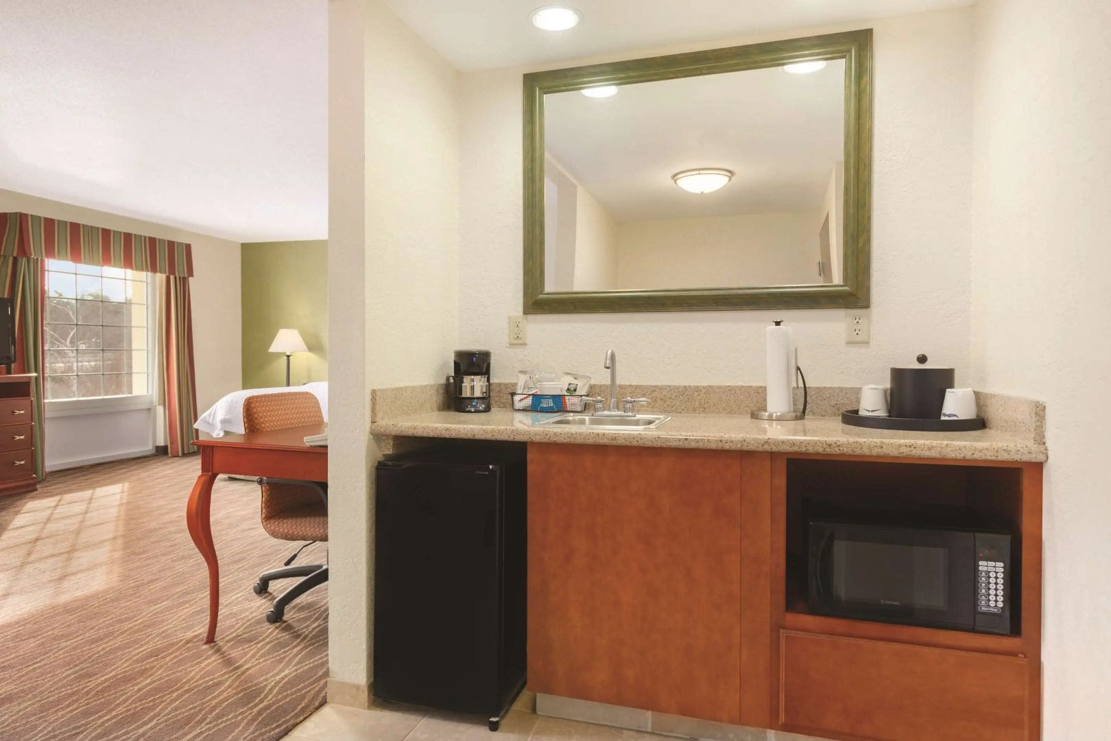Hampton Inn & Suites Greenfield