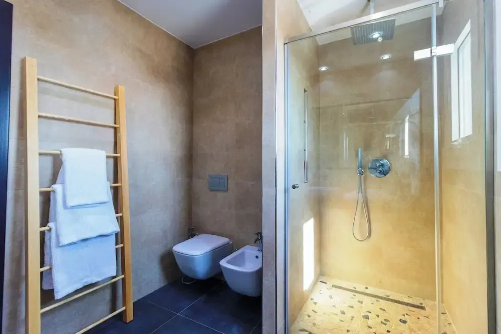 Kbel sea View Villa, Private Pool, Sleeps8, Garden