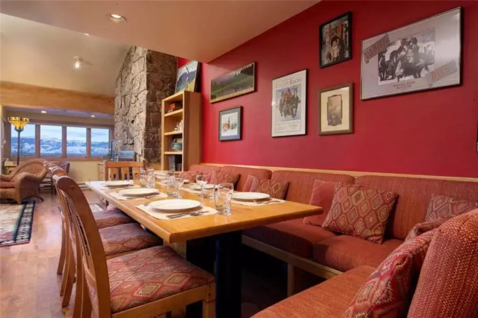 JHRL - Snow Ridge #5 - Slopeside Mountain Lodge Decor, close walk to the base