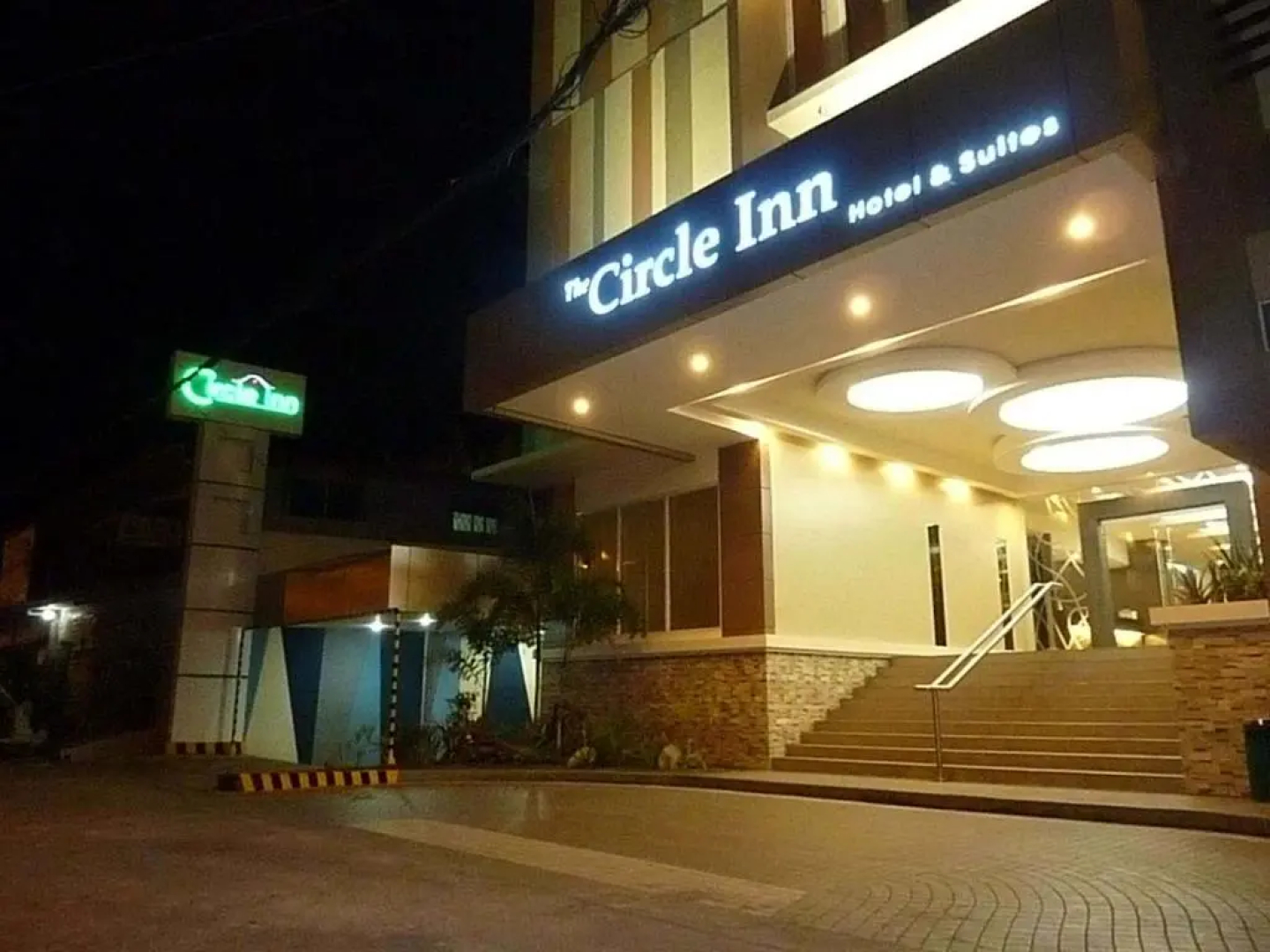 Circle Inn - Iloilo City Center