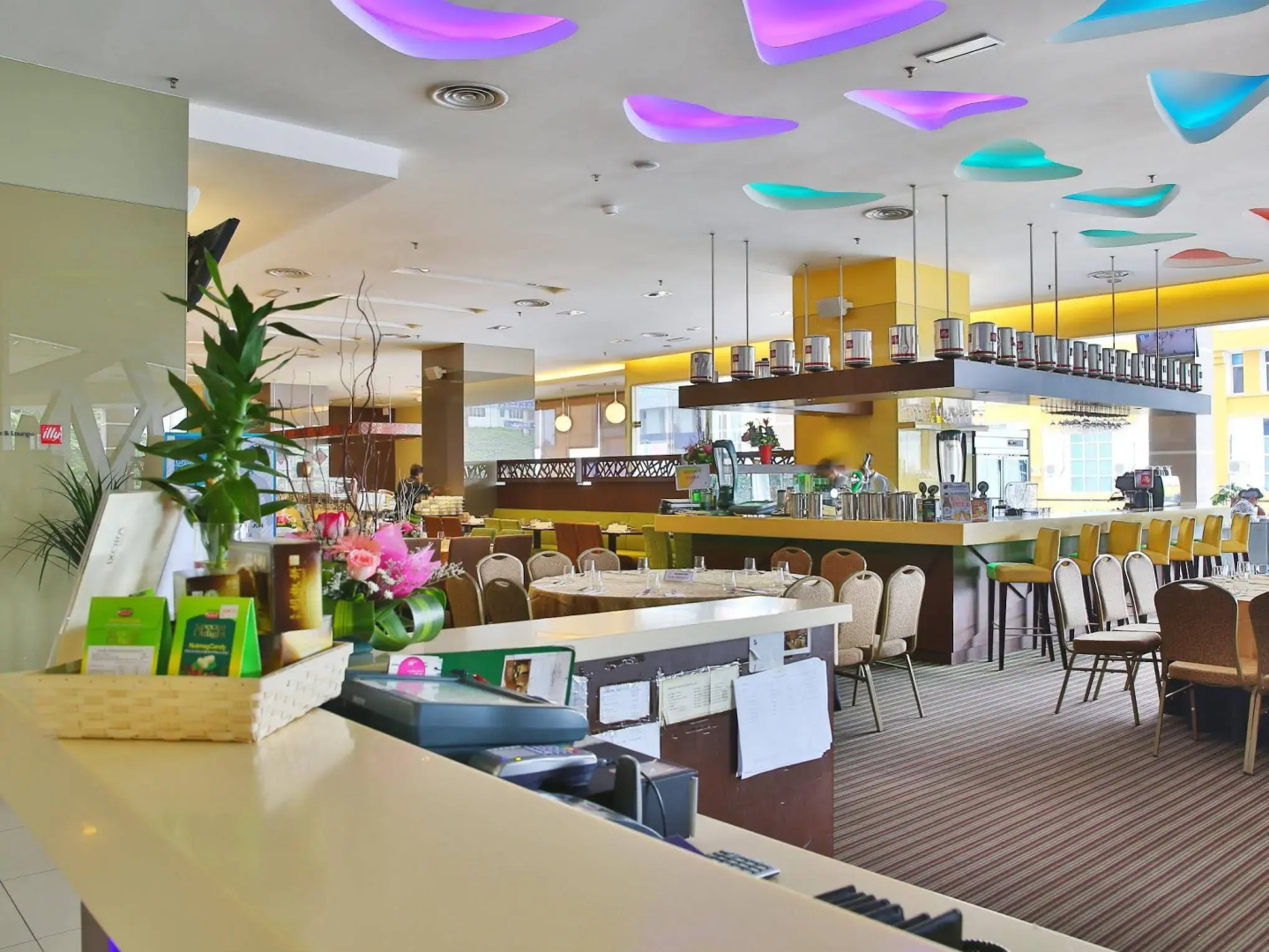 Ixora Hotel