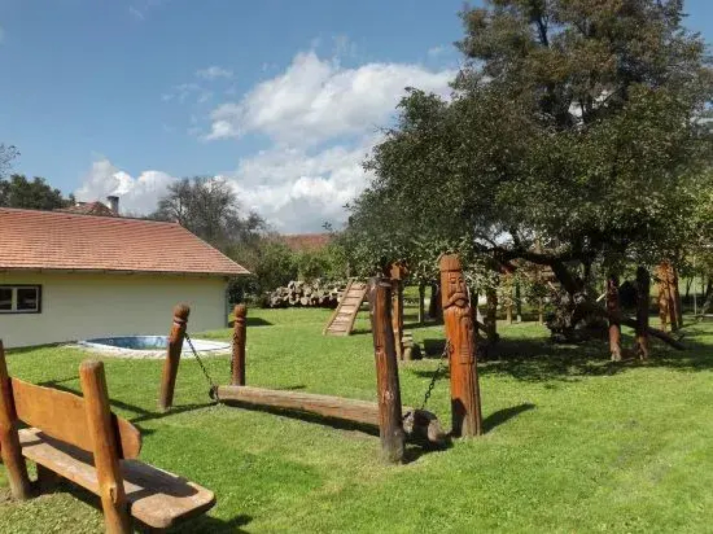 Ginti Panzió és étterem