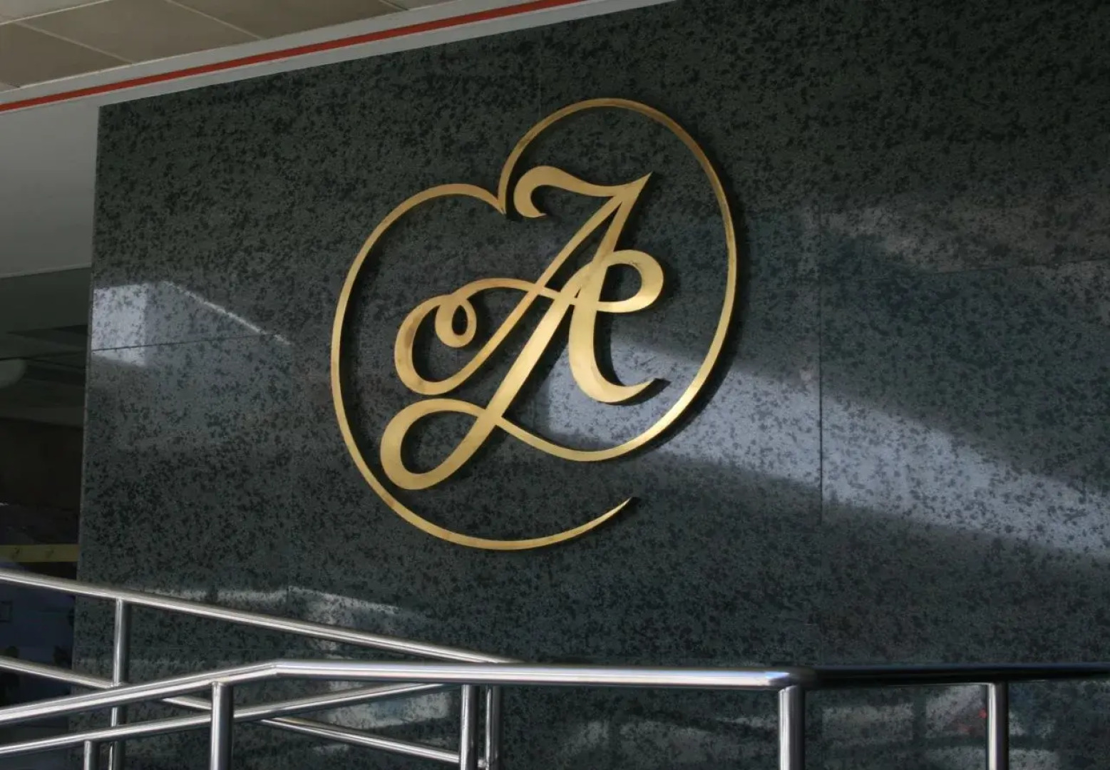 Allure Hotel & Suites