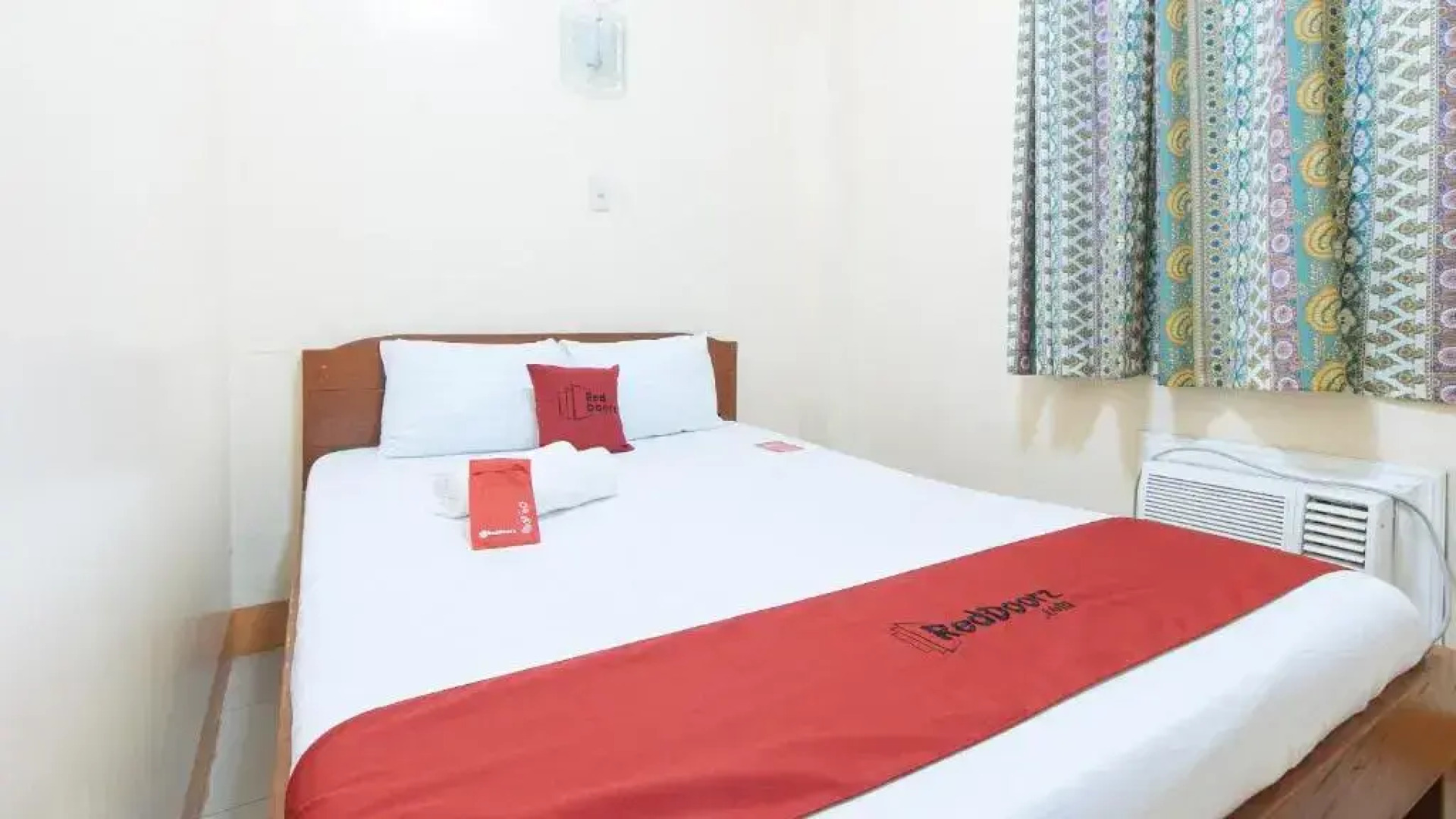 Reddoorz @ Golden Park Inn La Union