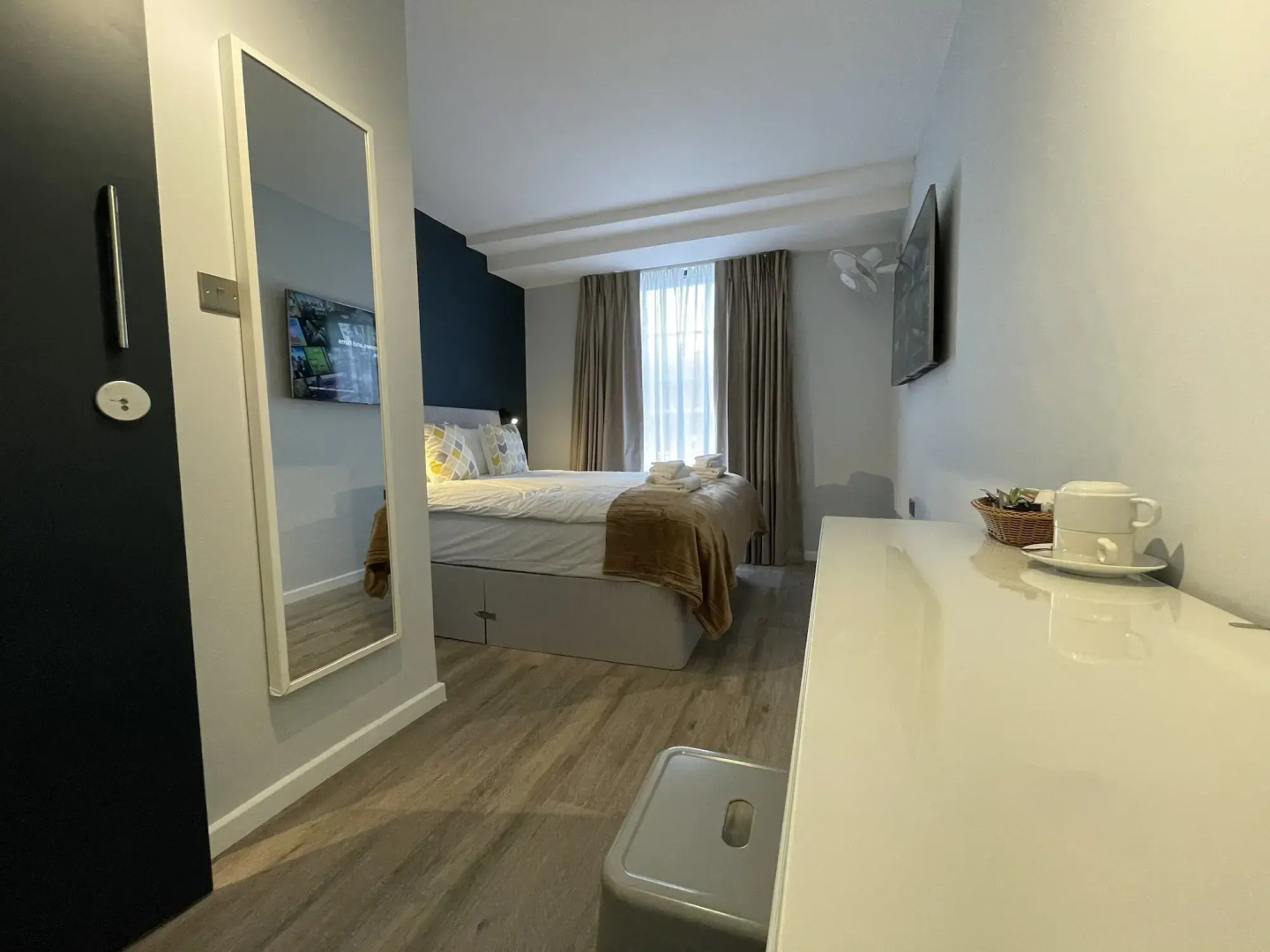 Smart Hyde Park View - Hostel