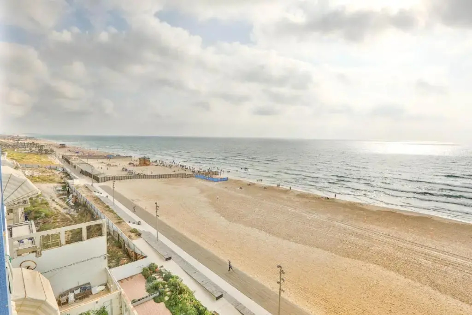Colony Beach Apartment 705