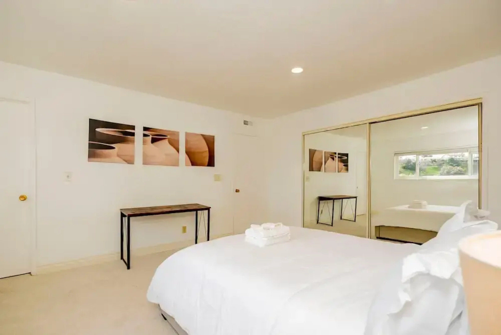 Serene Retreat With Modern Comforts in San Gabriel