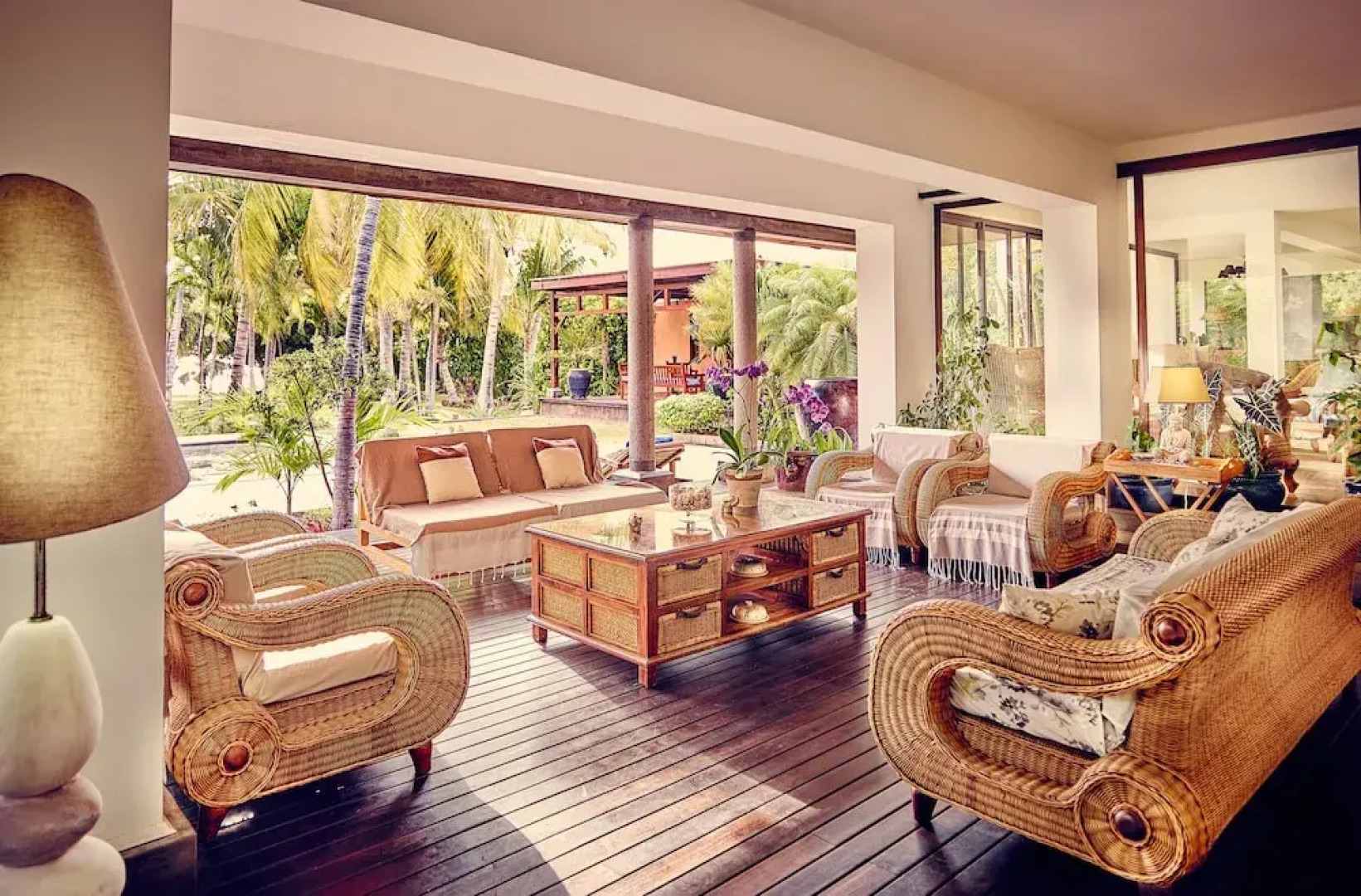 MAISON MUCUNA, pieds dans l'eau - Adults only