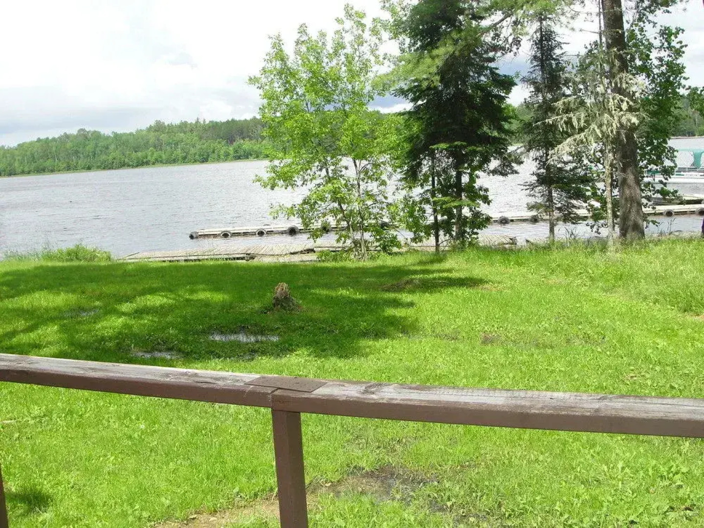 Pine Point Lodge, Resort & Motel