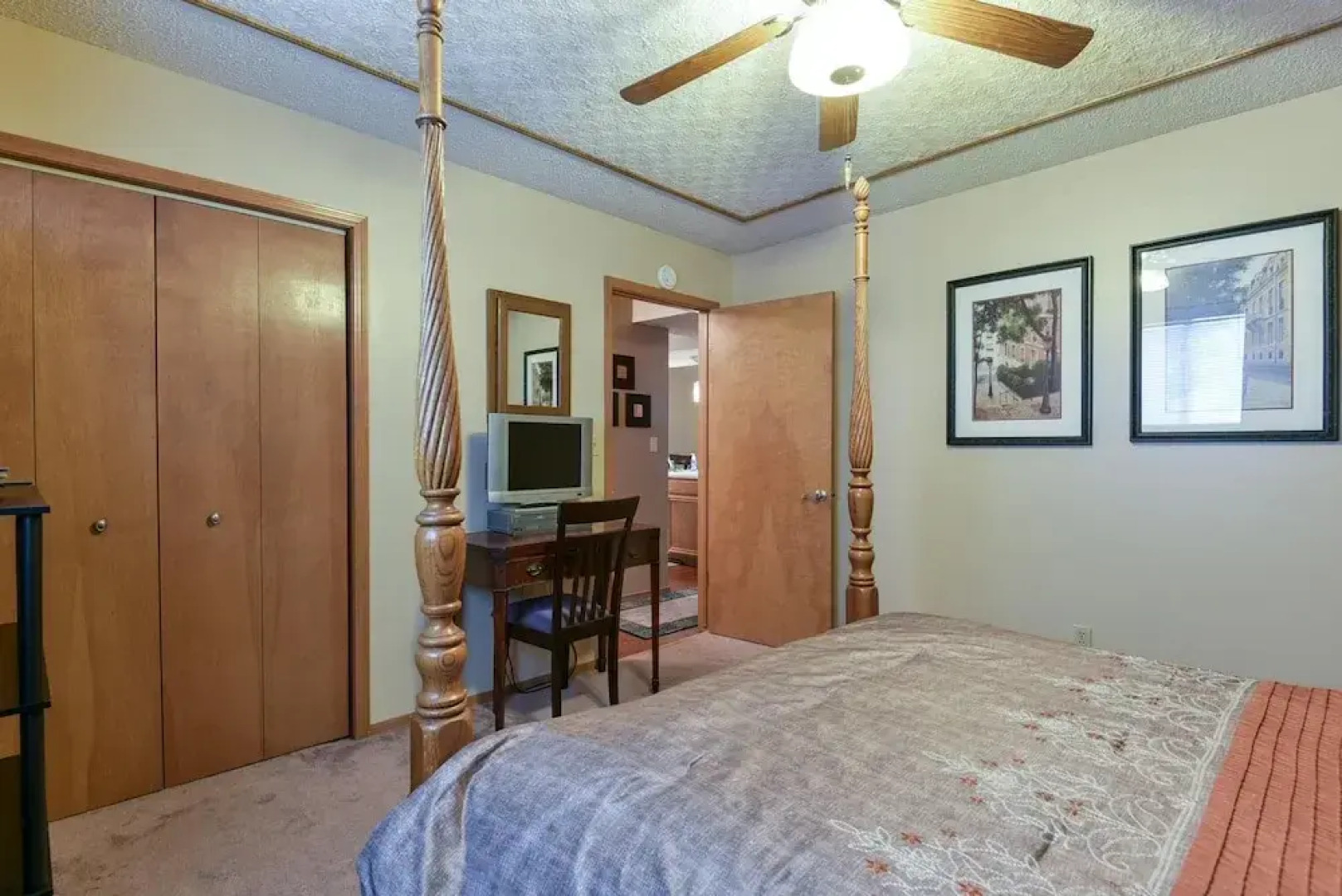 Welcome Inn- Pools - Great Balcony - Trails to Fishing -SO Close to Sdc!!