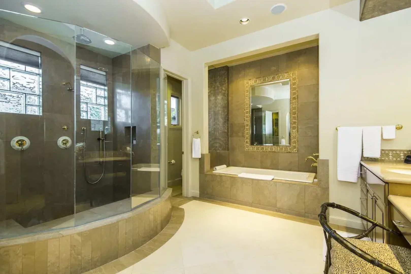 Rat Pack Retreat - Four Bedroom Home