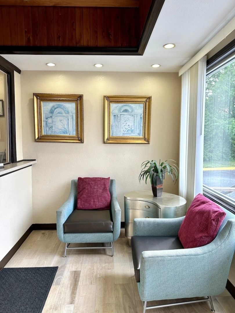 Whistling Pines - Daily & Extended Stay, Elizabeth City