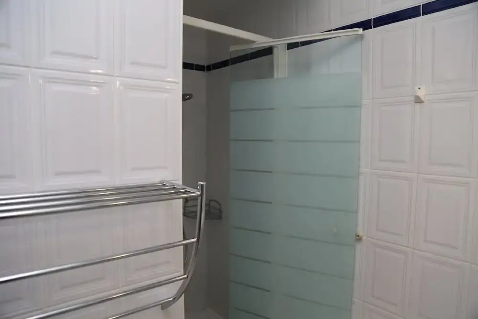 Les Pieds Dand L'Eau