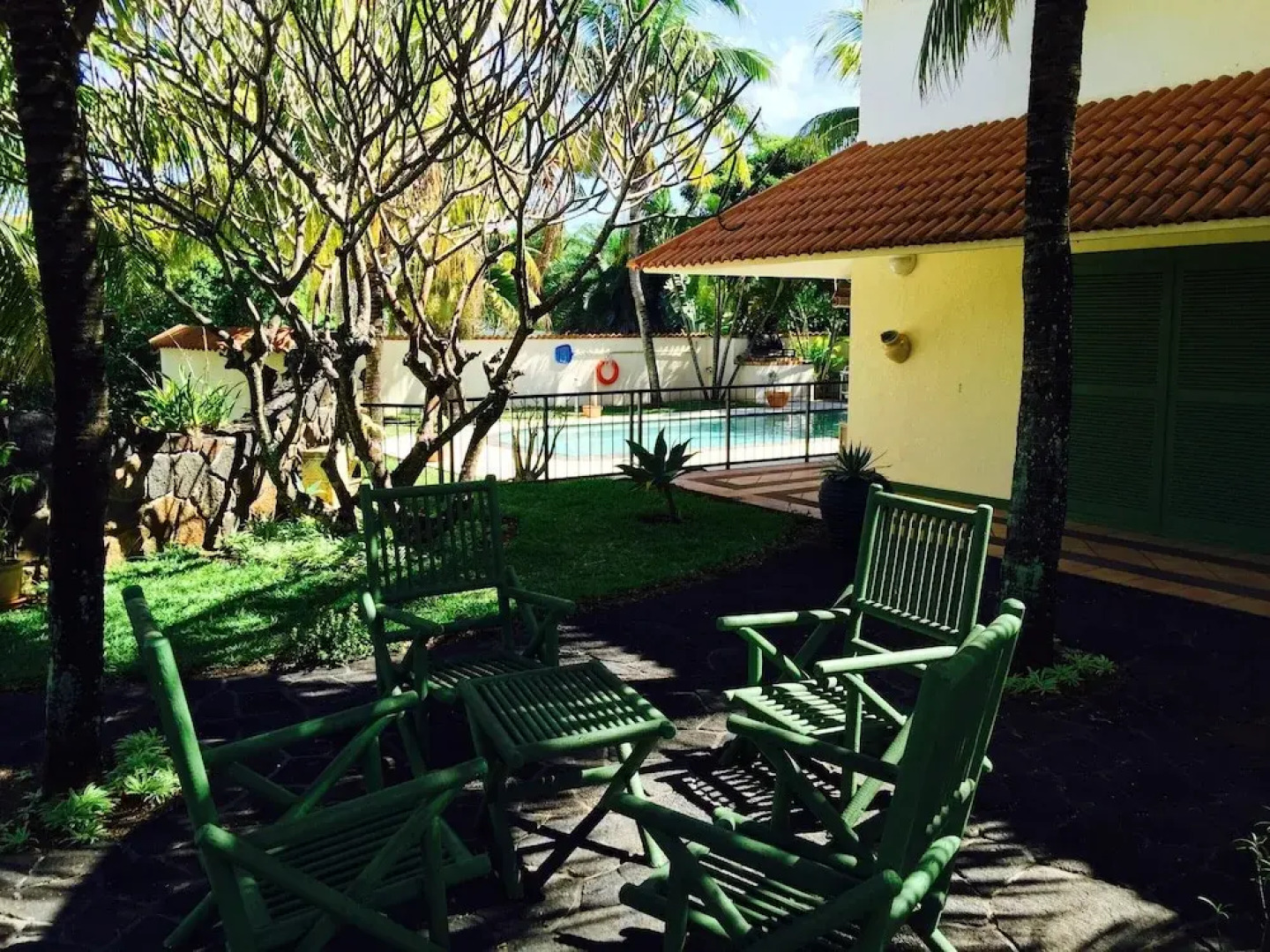 Apartment With one Bedroom in Calodyne, With Pool Access, Furnished Ga