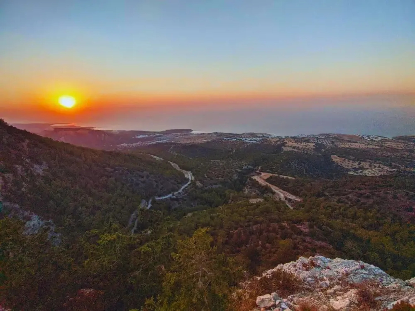 Wake Up by the Sea · Oceanfront Garden Retreat With Pool