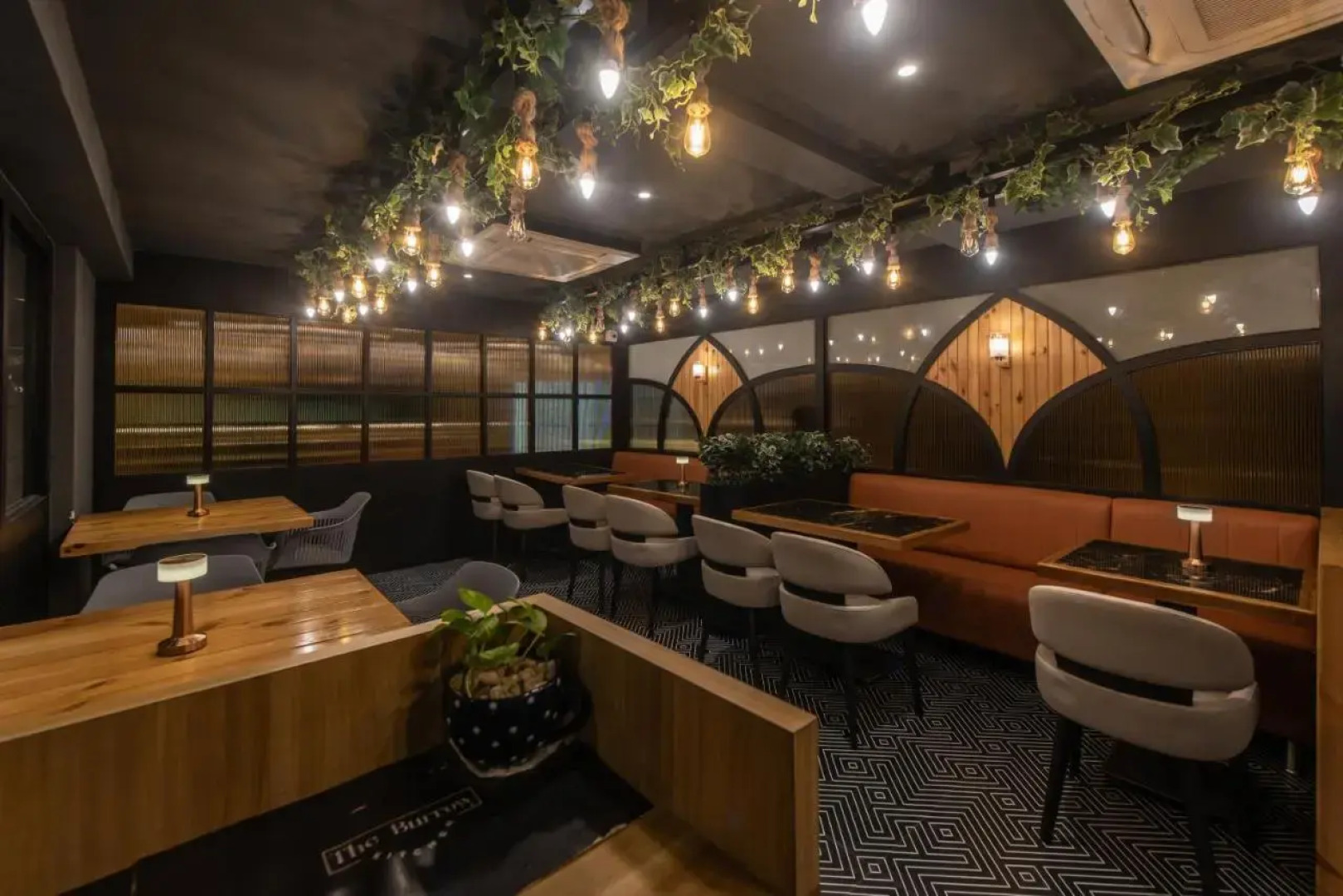 OYO Premium Light House Hill