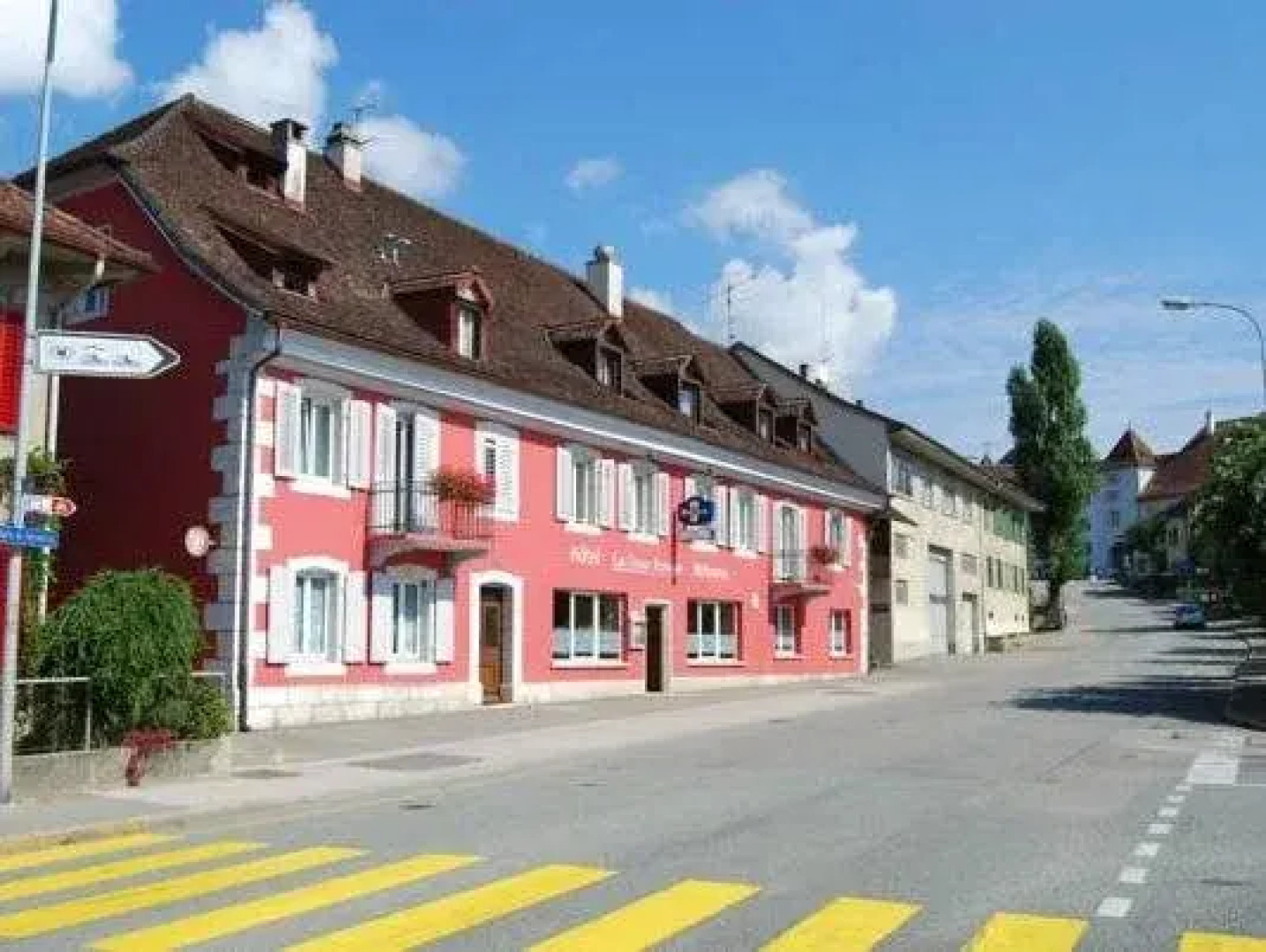 Hotel-Rotisserie La Tour Rouge