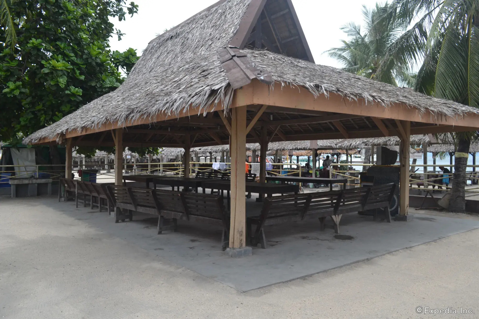 London Beach Resort and Hotel