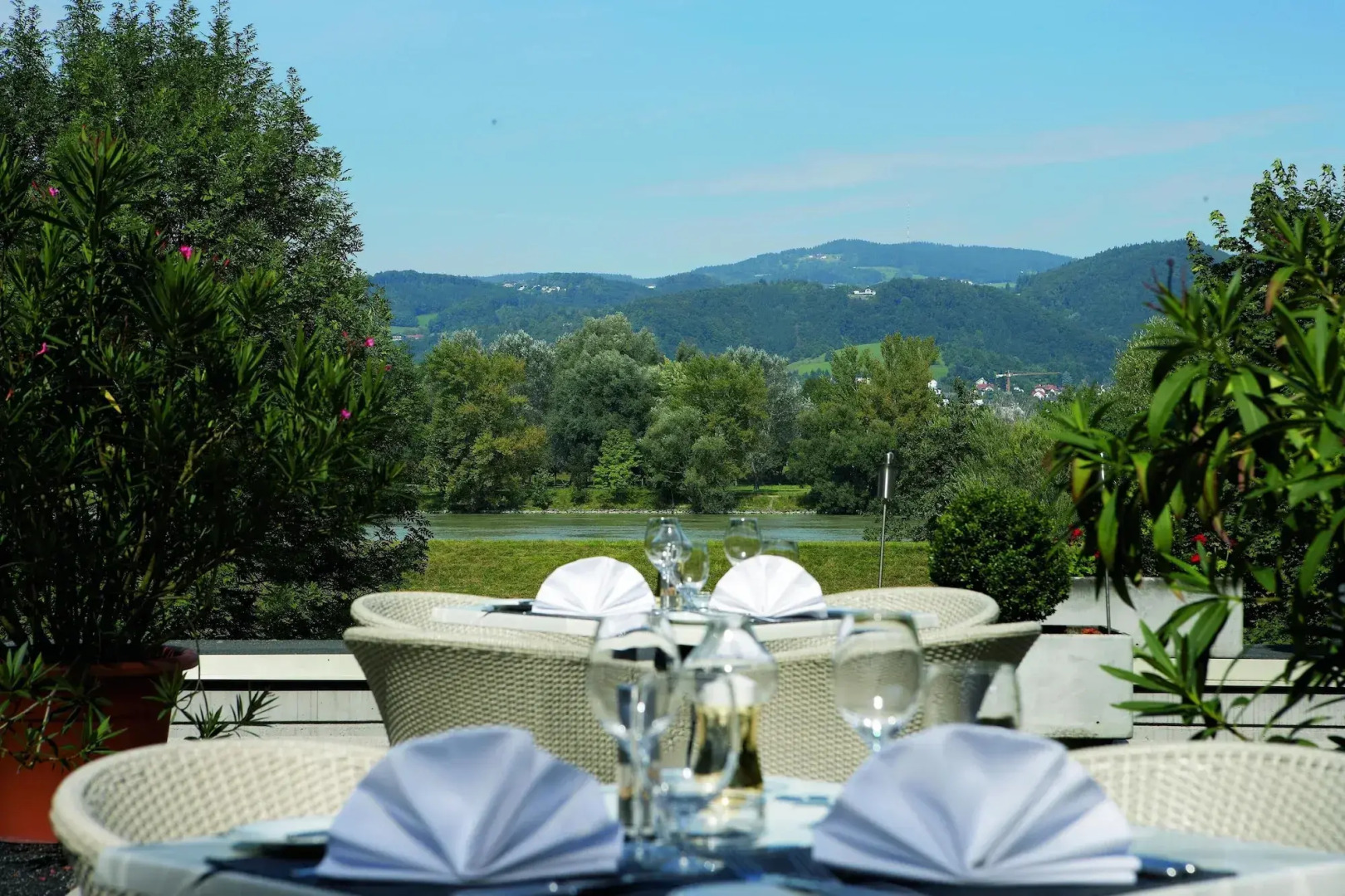 Trans World Hotel Donauwelle