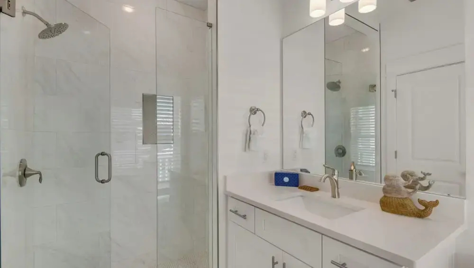 Spacious 4BR With 2 Master Suites, Golf Cart, .3 Miles to Beach - Sleeps 15