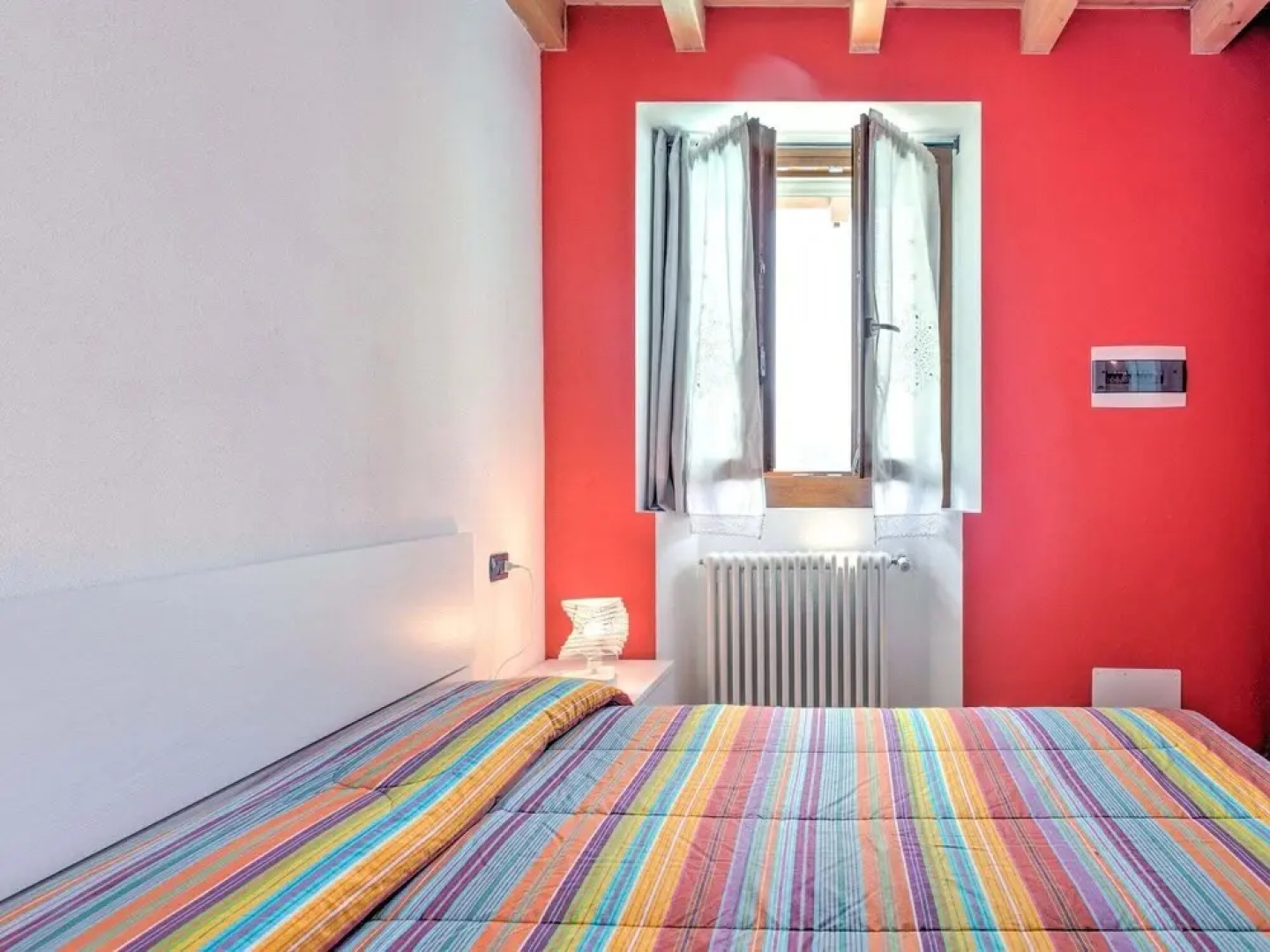 Modern Holiday Home with Swimming Pool in Gravedona