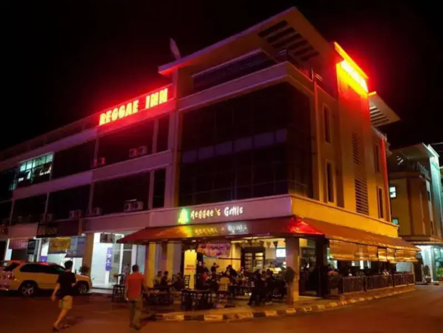 OYO 90375 Reggae Inn