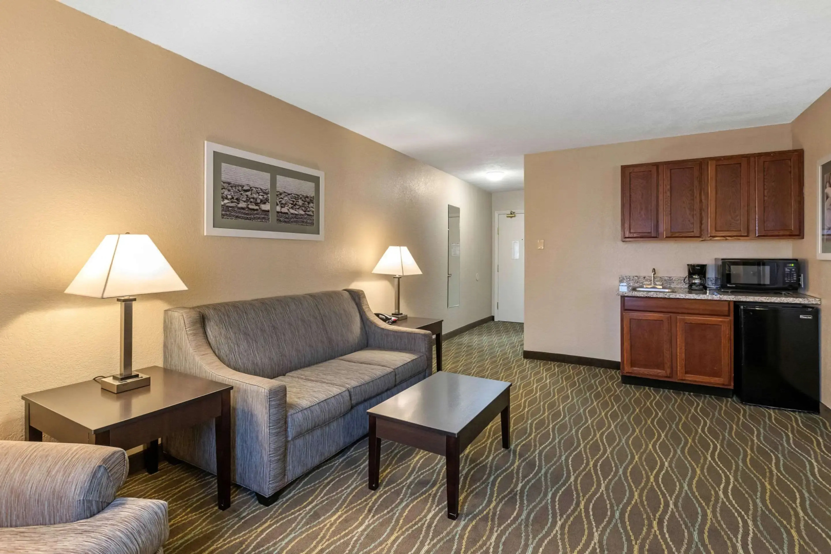 Quality Inn & Suites Des Moines - Merle Hay Road