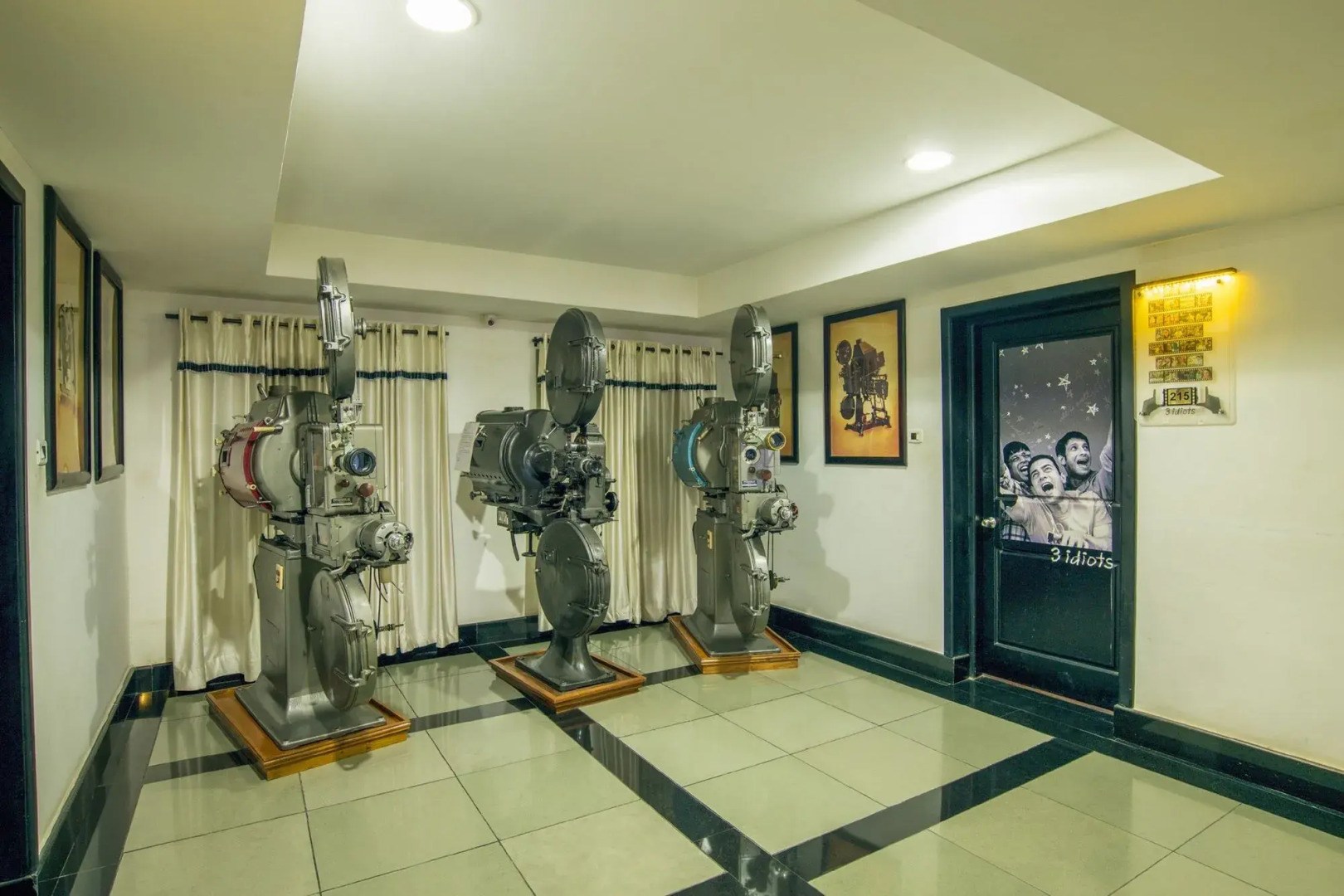 The Silvertips Munnar