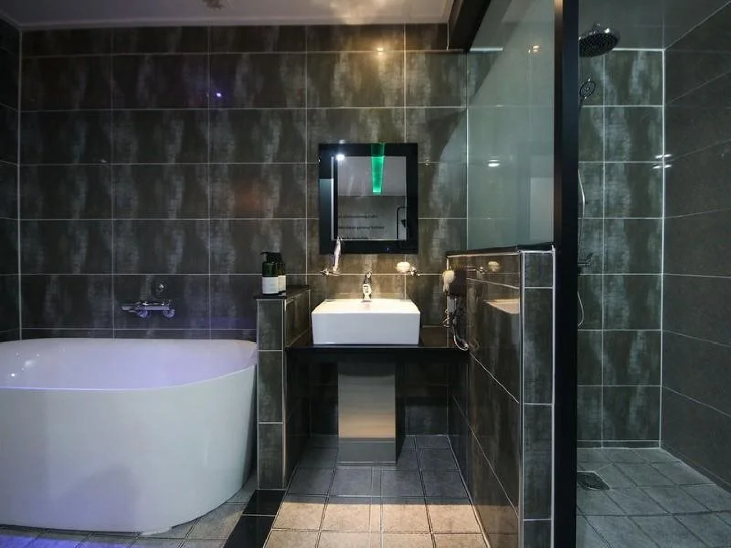 Gimhae Jangyu HUEN Hotel