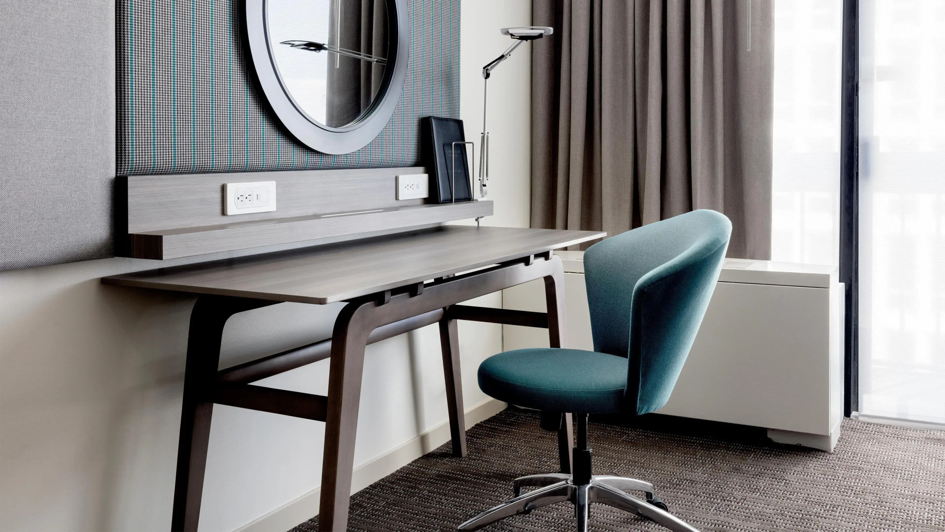 Отель Peachtree Midtown Atlanta