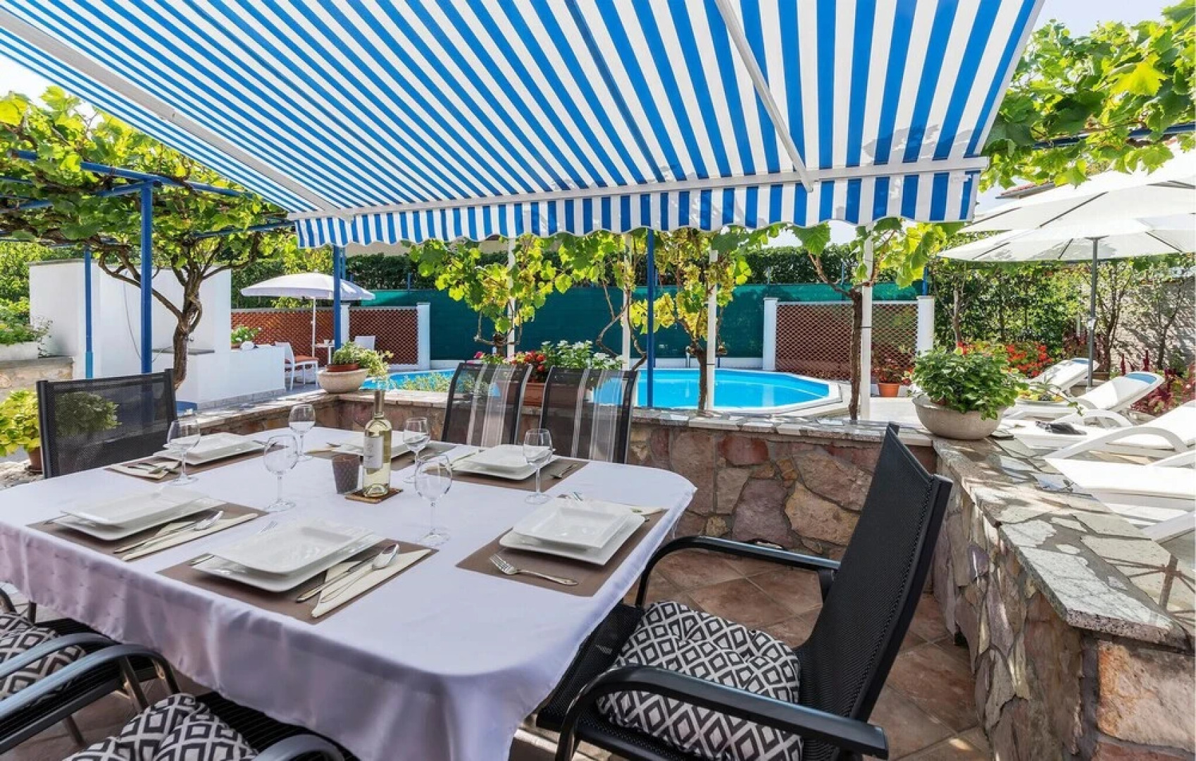 Amazing Home in Vinez With Wifi and 3 Bedrooms