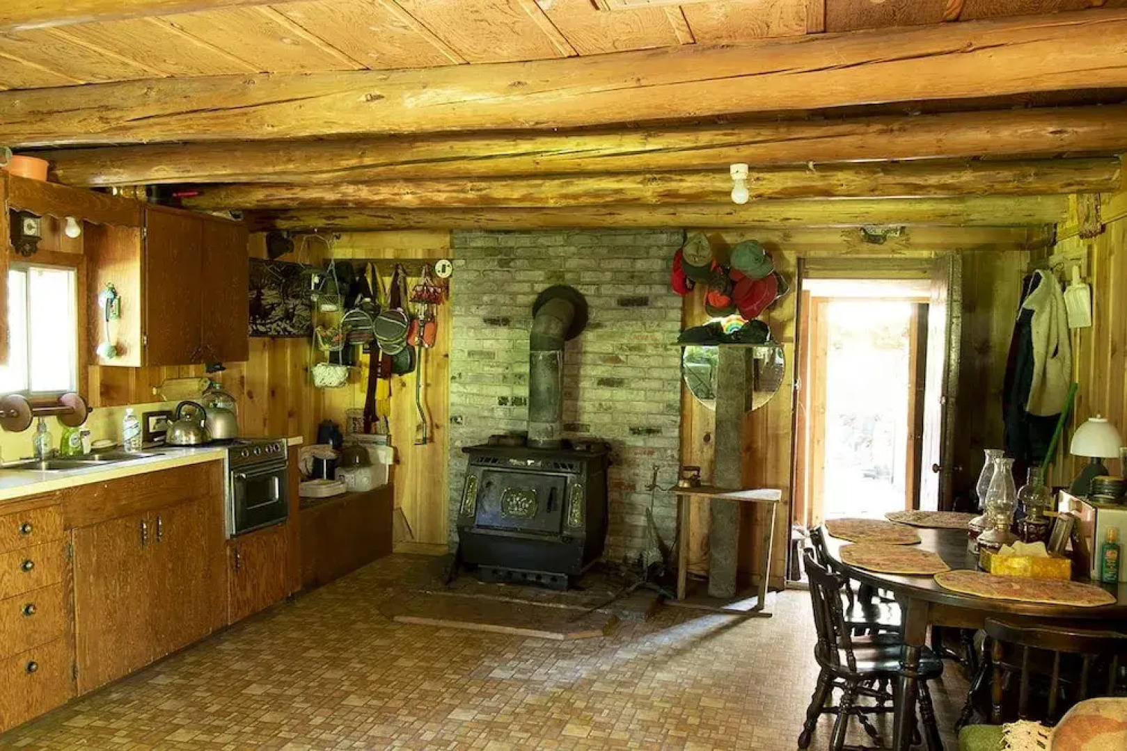 Tamarack 3 Bears Inn