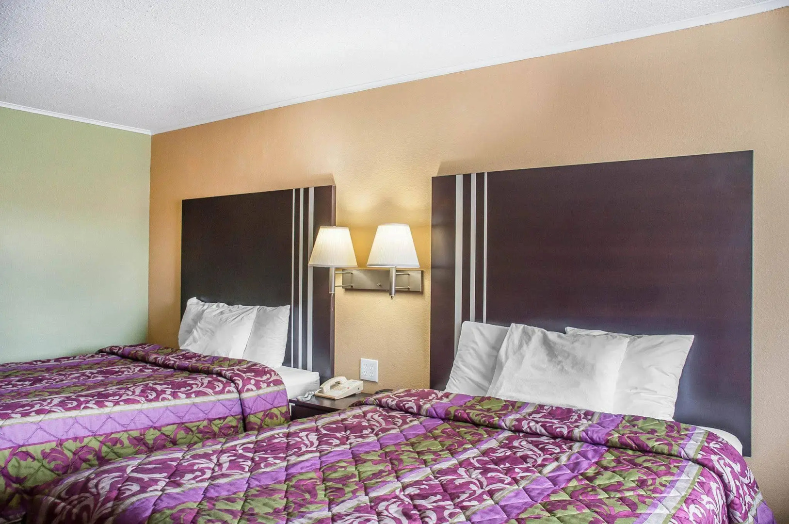 Amherst Inn & Suites