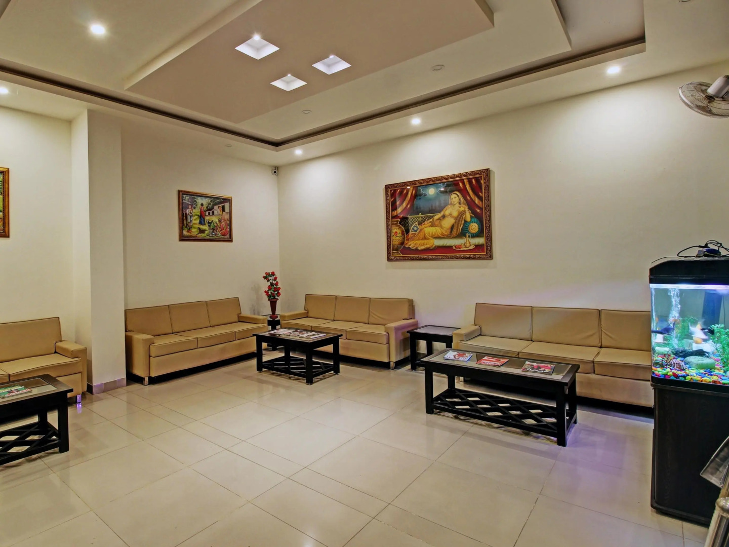 Hotel Nawalgarh Plaza