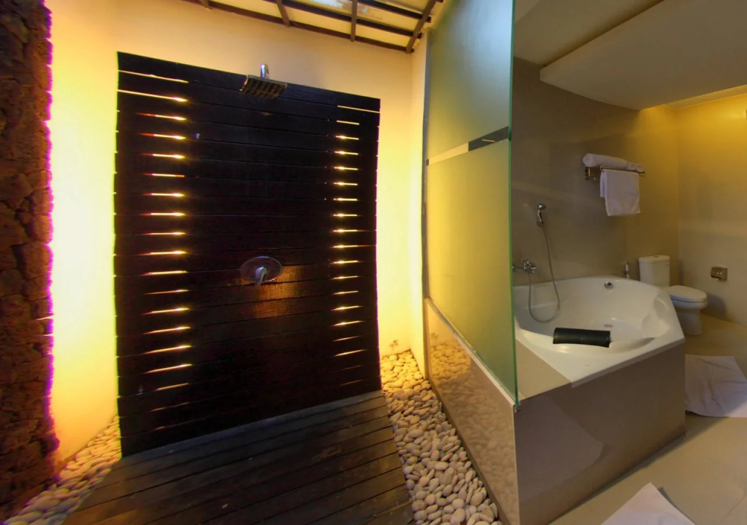 Gino Feruci Villa Lovina