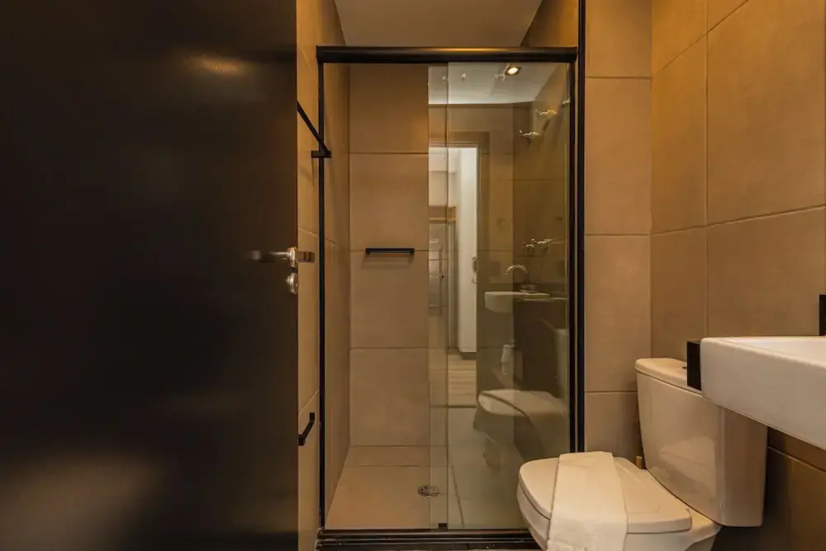 Sky Design Alphaville Housi by Anora