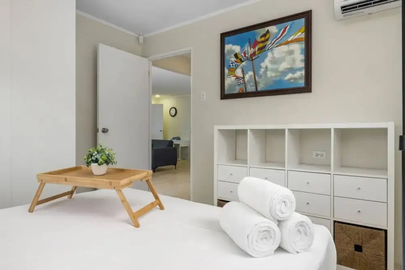 Lovely 3br2ba w Wifi Parking in Central Location