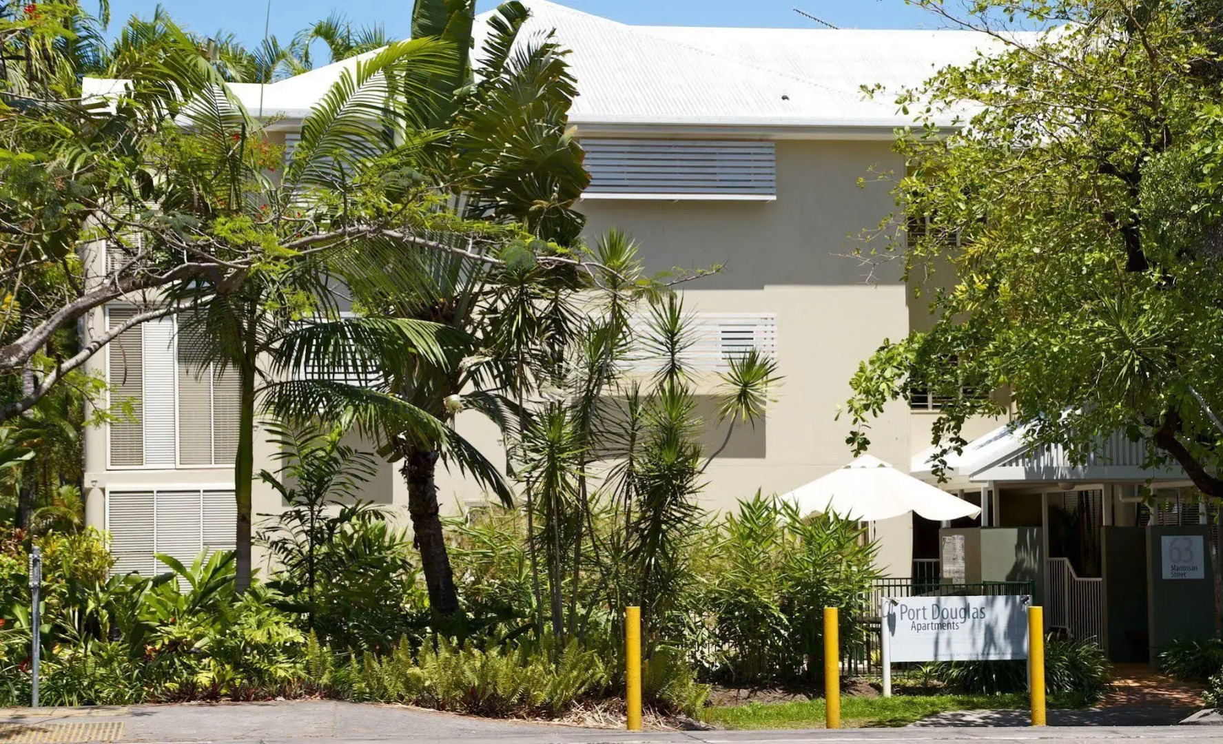 Port Douglas Apartments - Adults Only Oasis
