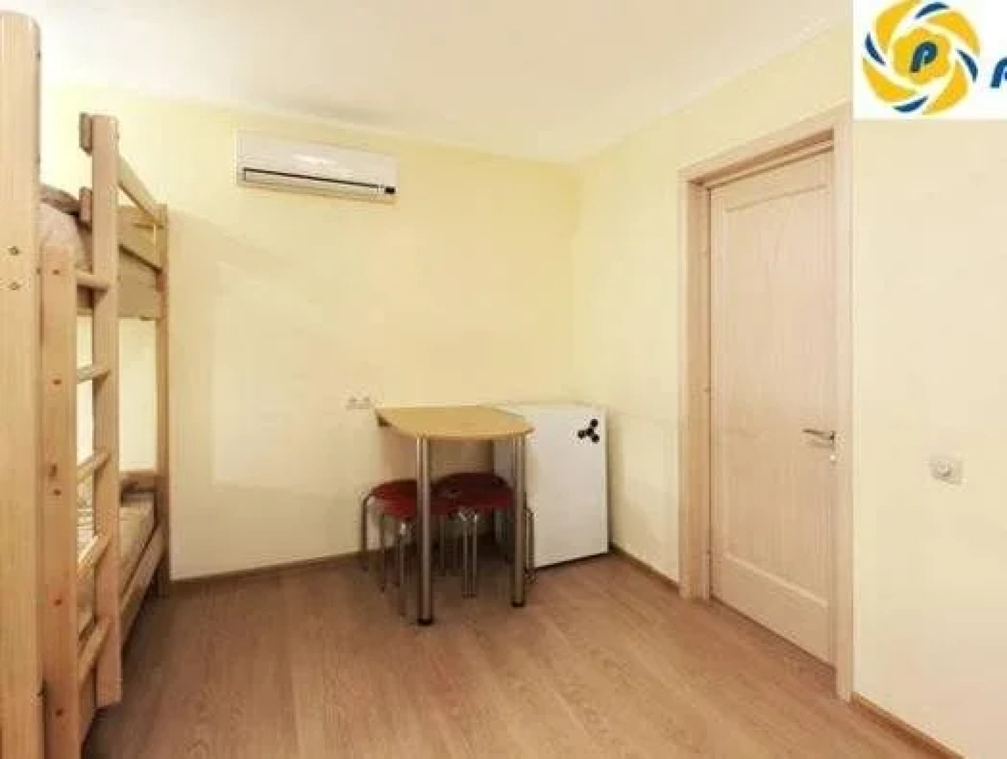 Petrani Хостел