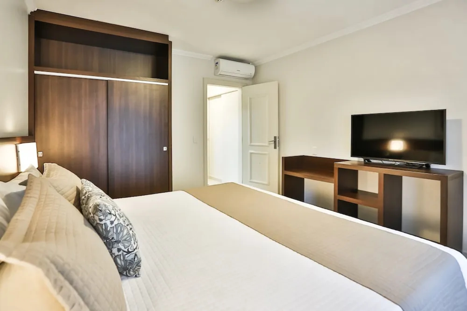 Itapema Beach Hotel & Convention