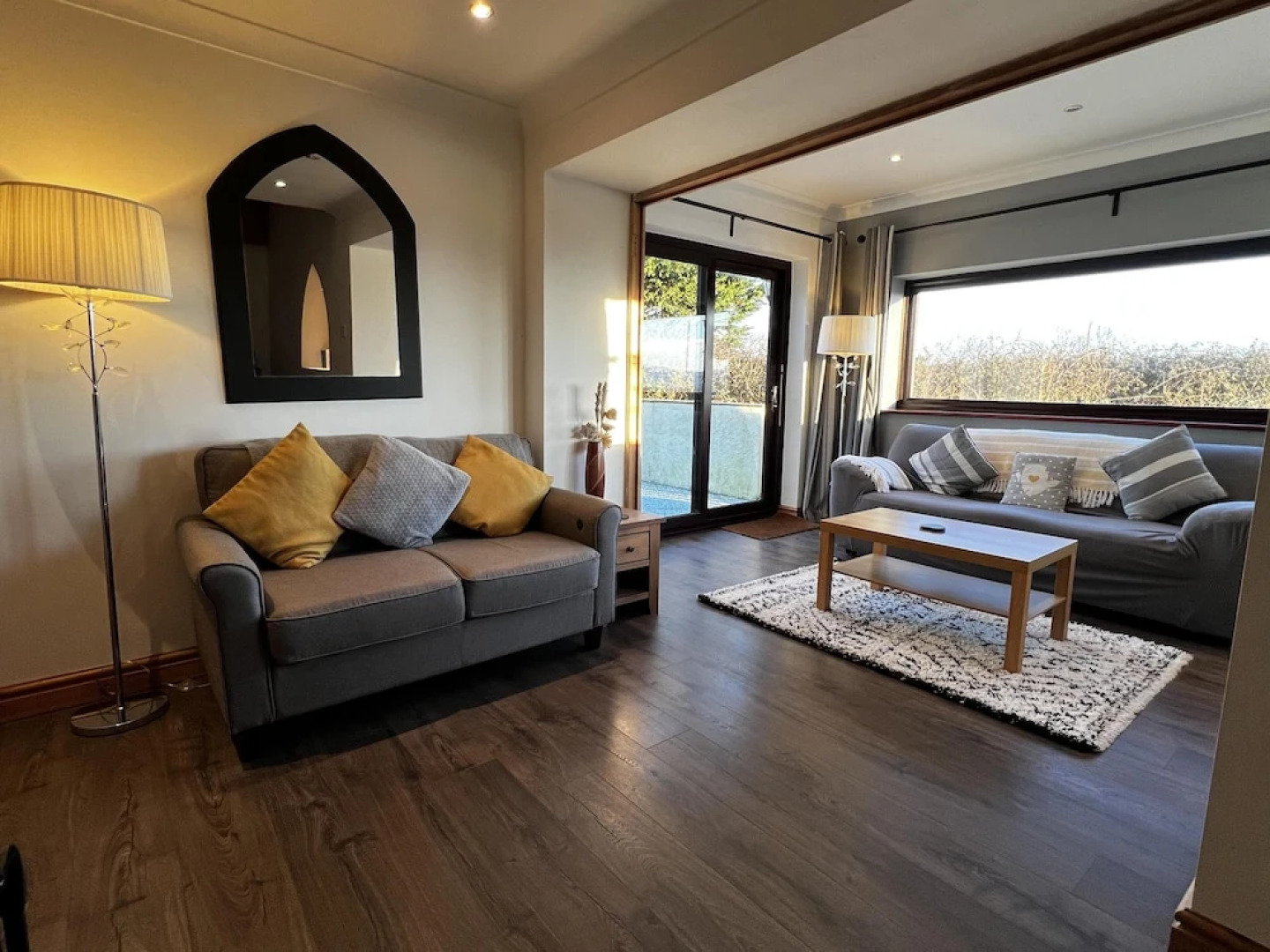 Detached 3 Bed Cottage, Mountain Views- Pets, Wifi