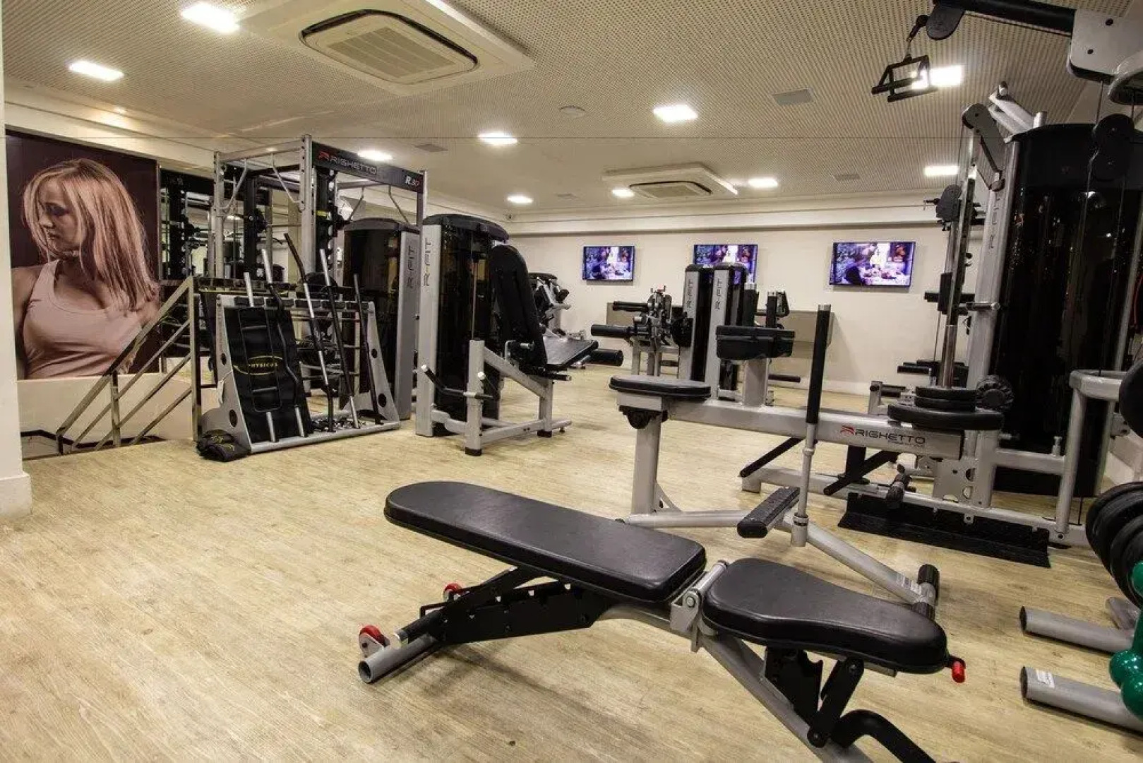 Holandas Prime Shopping Residence