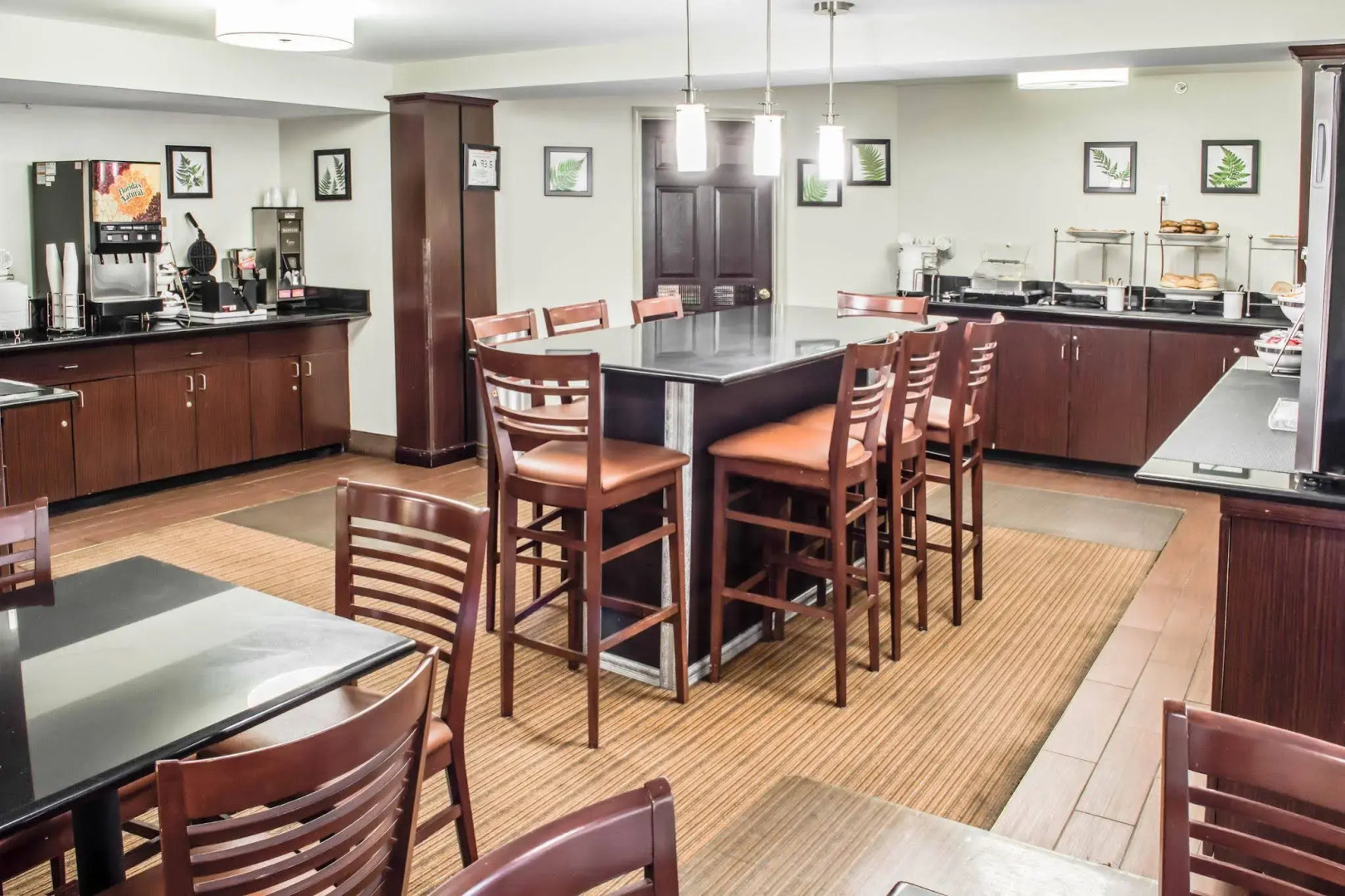 Country Inn & Suites by Radisson, Roanoke Rapids, NC