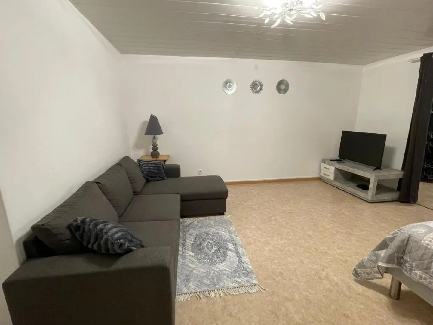 Appartement dans maison à Corbelin proche Walibi