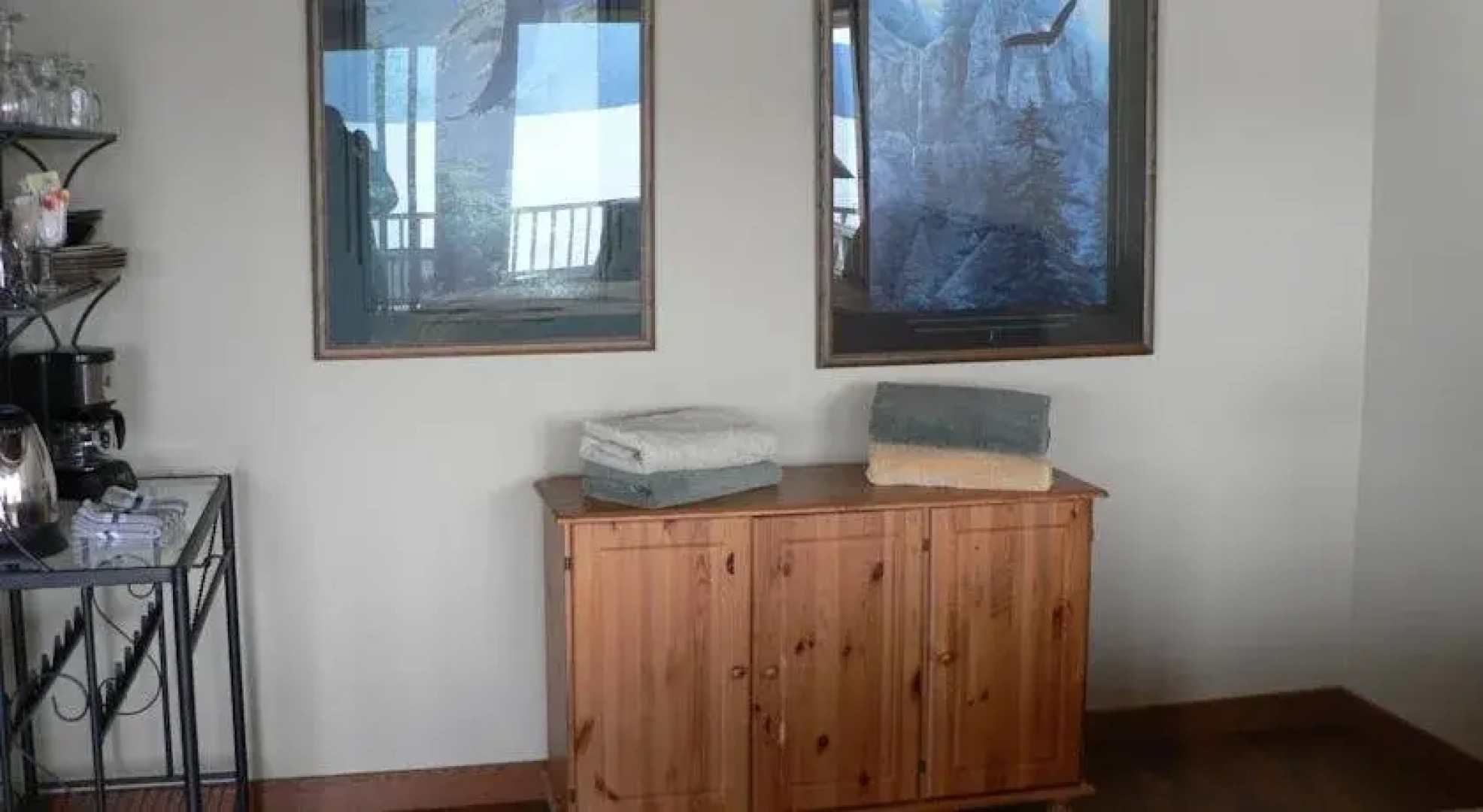 The Getaway Waterfront Cottage