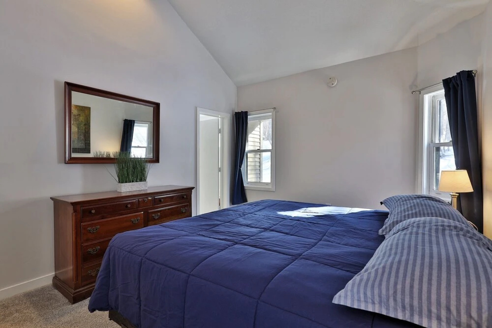 Skiers! Fox Hollow 2br/2ba Condo. Across From Pico, Minutes To Killington 2 Bedroom Condo