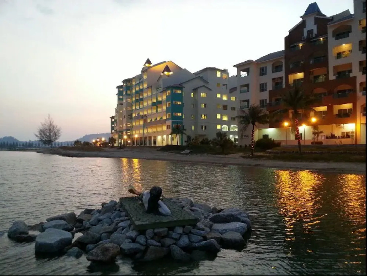 Marina Island Apartment