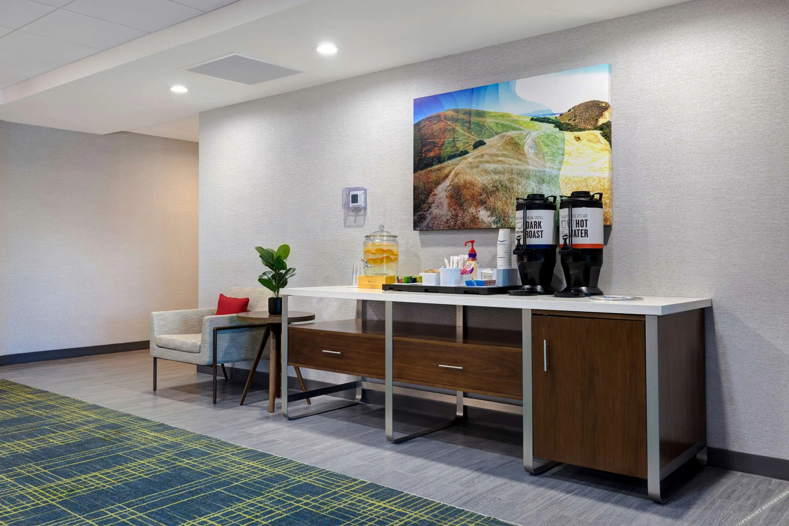 Hampton Inn & Suites Marina