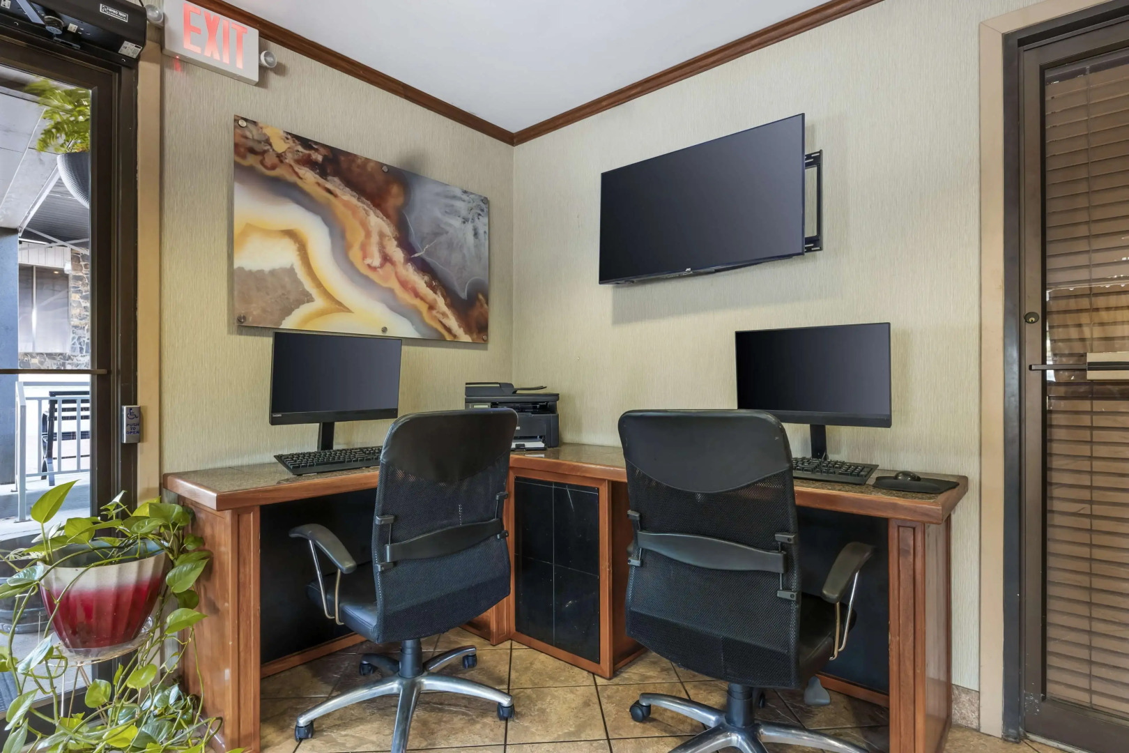 Best Western Plus Landing View Inn & Suites